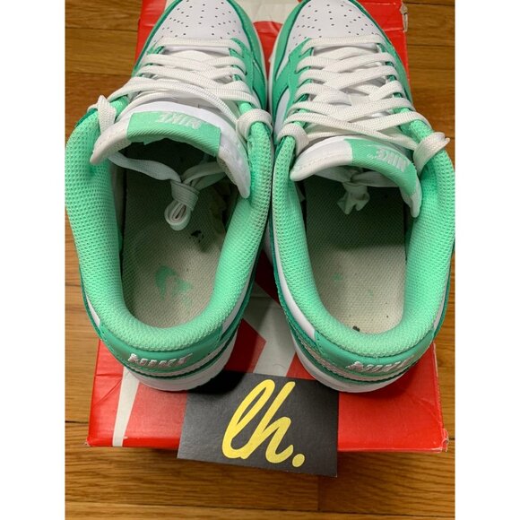 Size 8 W Nike Dunk Low "Green Glow" - Picture 7 of 10